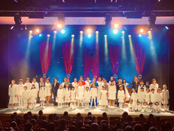 藤川ミュージカル主催の公演『クリスマスコンサート2019』舞台写真